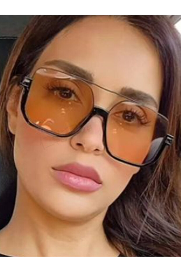 نظارات شمسية مربعة برتقالية