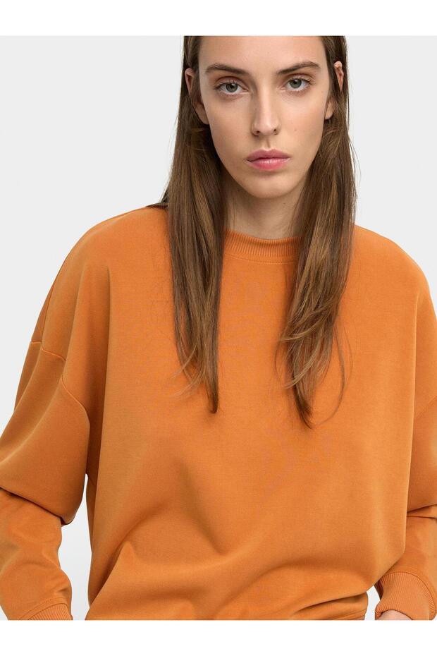 Basic Sweatshirt - 1