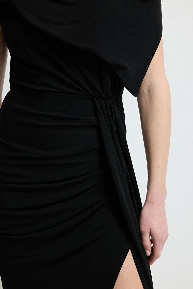 Yırtmaç Detaylı Örme Elbise - 3