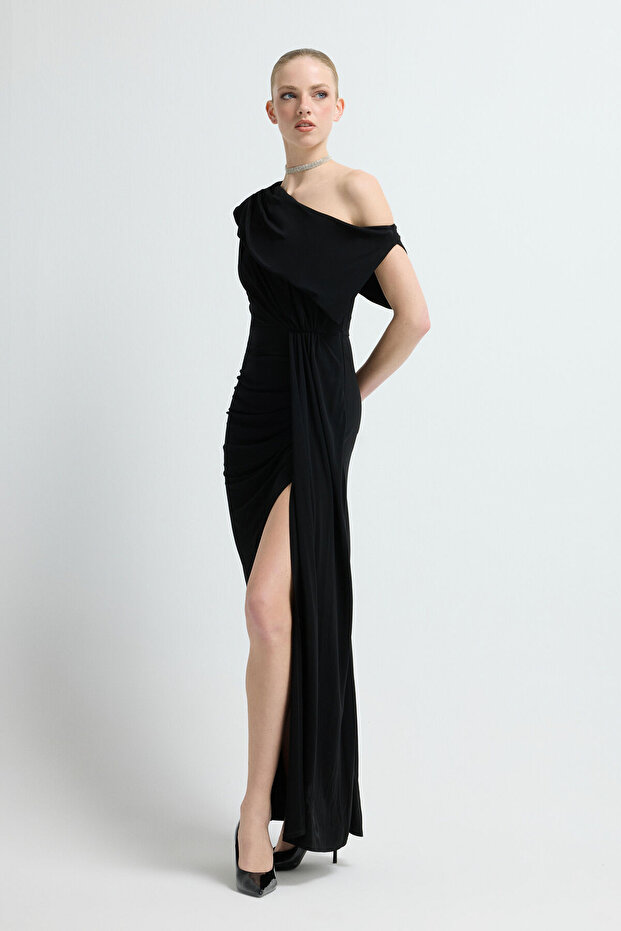 Yırtmaç Detaylı Örme Elbise - 1