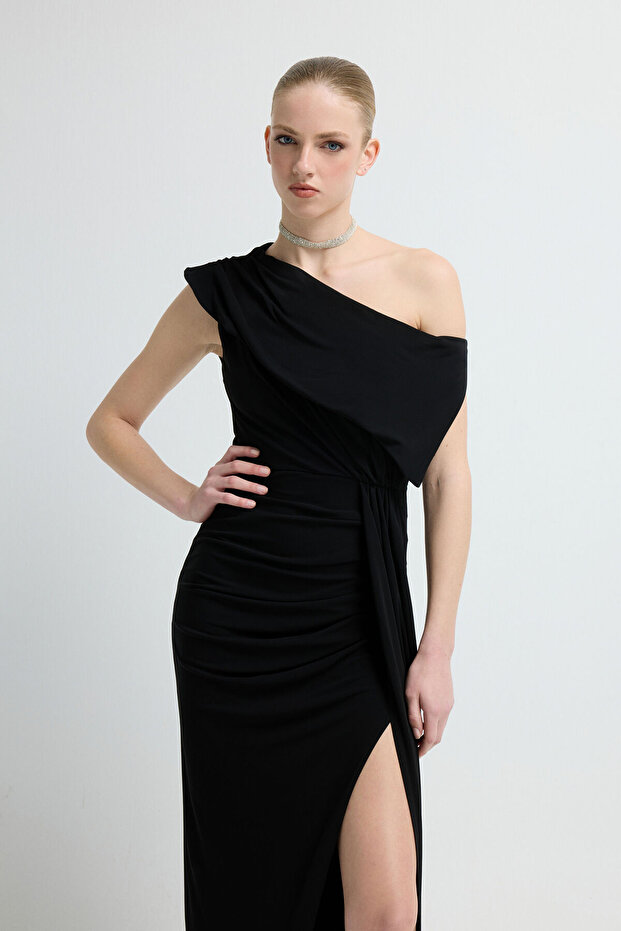 Yırtmaç Detaylı Örme Elbise - 2