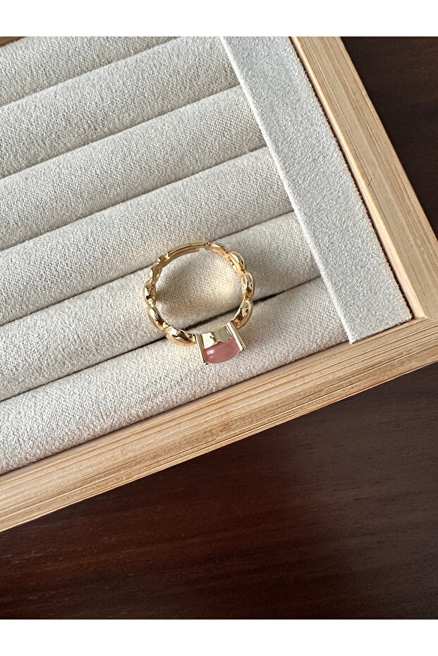 خاتم من الحجر الوردي المزخرف - 2