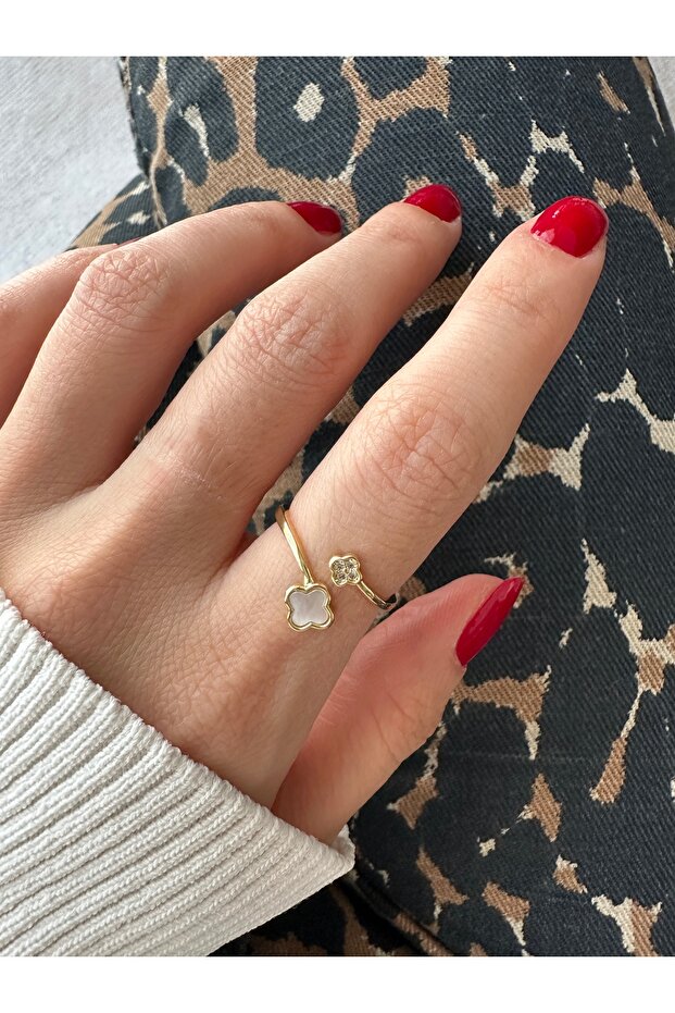 خاتم ذهبي على شكل نبات البرسيم المزدوج - 3