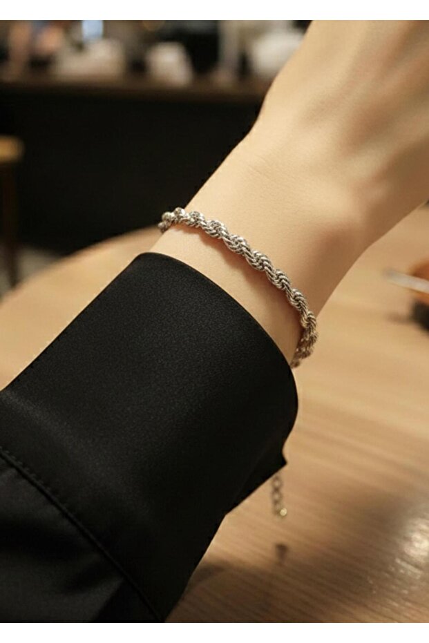 Women's Silver Color Mesh Chain Steel Bracelet Minimal Stylish Design
