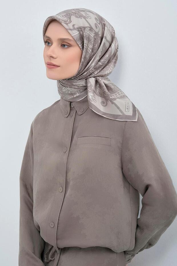 وشاح حرير ساتان 9537D E26YA9537D01-81