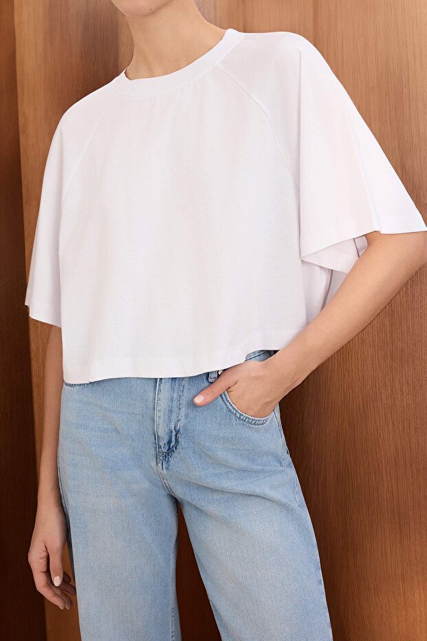 Wardrobe Essentials-Ekru Rahat Kalıp Kısa Kollu Crop %100 Pamuk Örme T-Shirt TWOSS26TS00006 - 3