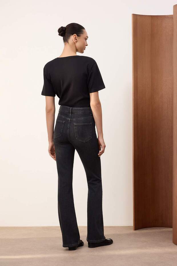 Trendyolmilla Wardrope Essentials Siyah DÖKÜMLÜ Yüksek Bel Orta Esnek Flare Jeans TWOSS26JE00106 - 8