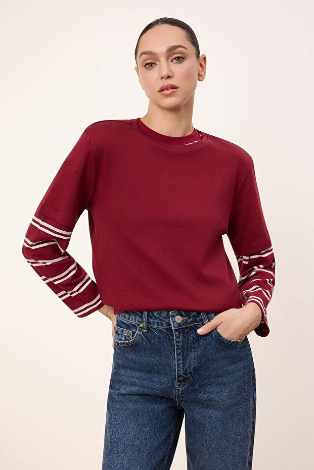 Wardrobe Essentials-Bordo Regular/Normal Kalıp Vatkalı Örme T-Shirt TWOSS26TS00005 - 2