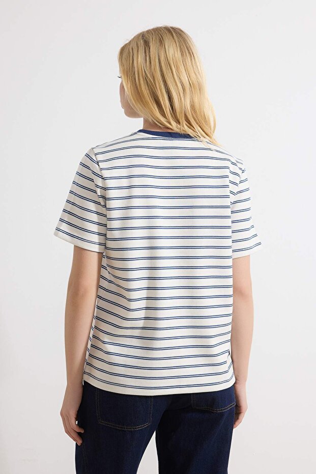 Lacivert Çizgili Regular/Normal Kalıp Kısa Kollu Tok İnterlok Örme T-Shirt TWOSS26TS00067 - 6