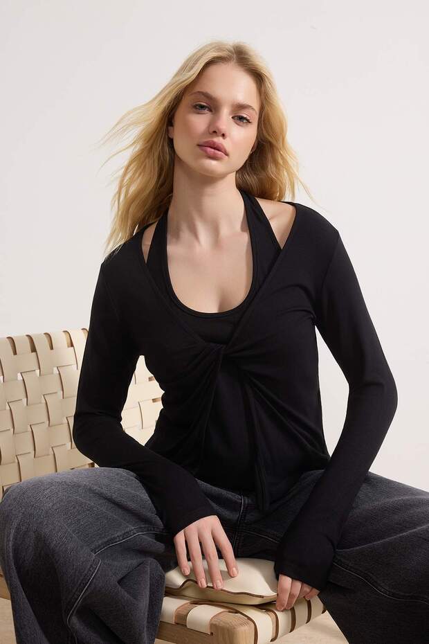 Siyah Fitted/Vücuda Oturan V Yaka Uzun Kollu Yumuşak Örme Bluz TWOSS26BZ00269 - 2