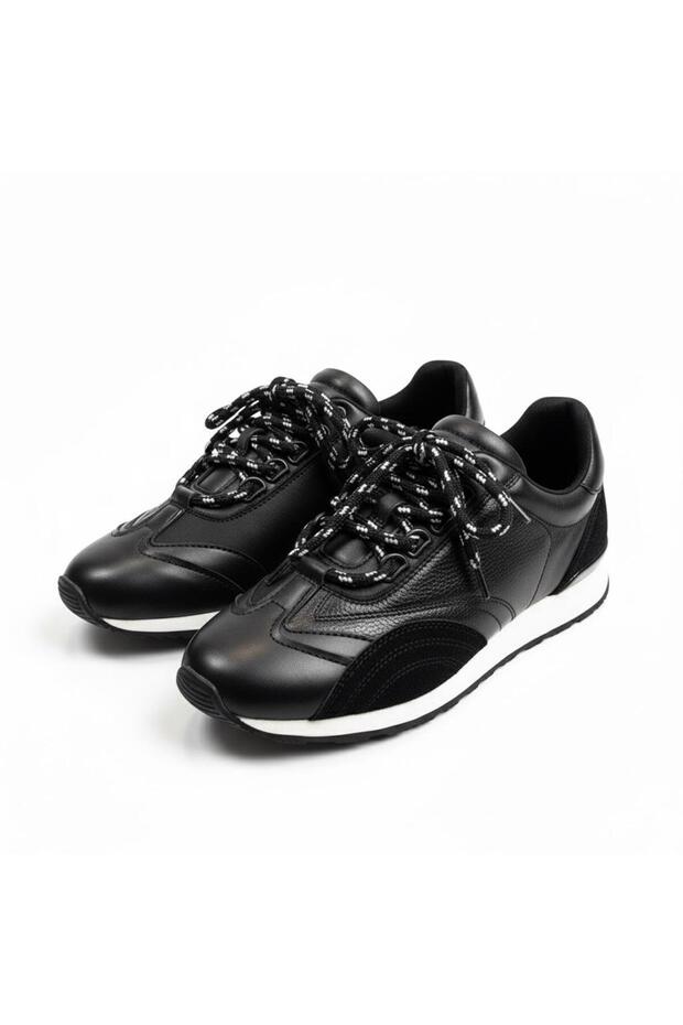 Sports Shoes