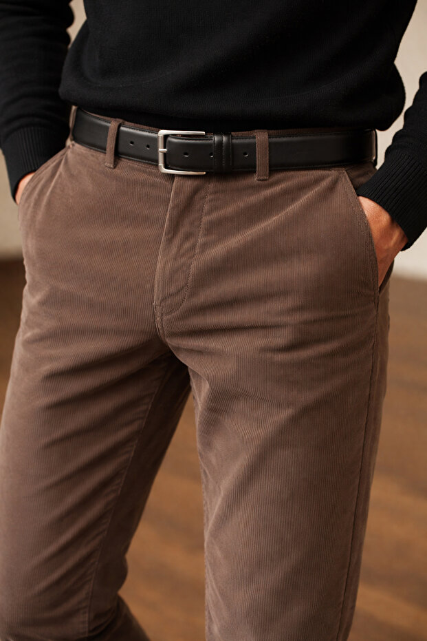 Men's Brown Velvet Trousers with Ribbed Classic Cut and Pockets