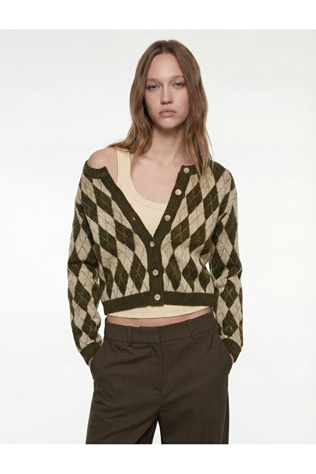 Buttoned Long Sleeve Crew Neck Diamond Pattern Knitwear Cardigan