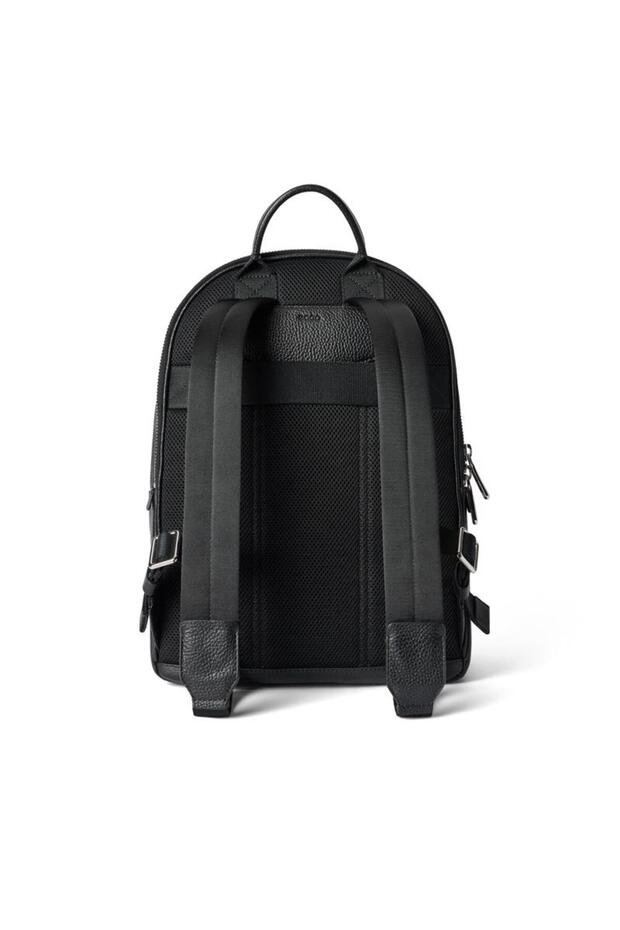 Round Pack L Pebbled Leather Bag - 2