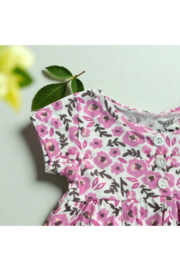 فستان زهري بأزرار باللون الوردي - 3