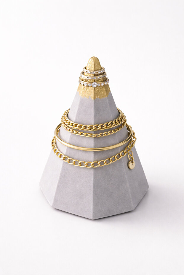 Concrete Jewelry Stand with Gold Detail – Ring & Bracelet Organizer | Makeup Table Decor