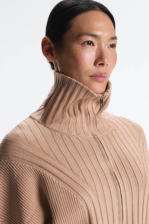 جاكيت محبوك مضلع - 3