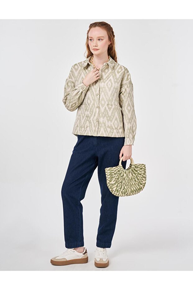 سترة بنمط هندسي باللون الأخضر الفاتح - 2