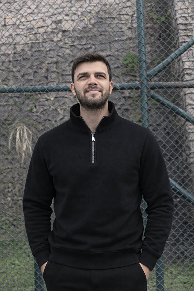 Men's Stand-Up Collar Half-Zip Sweatshirt