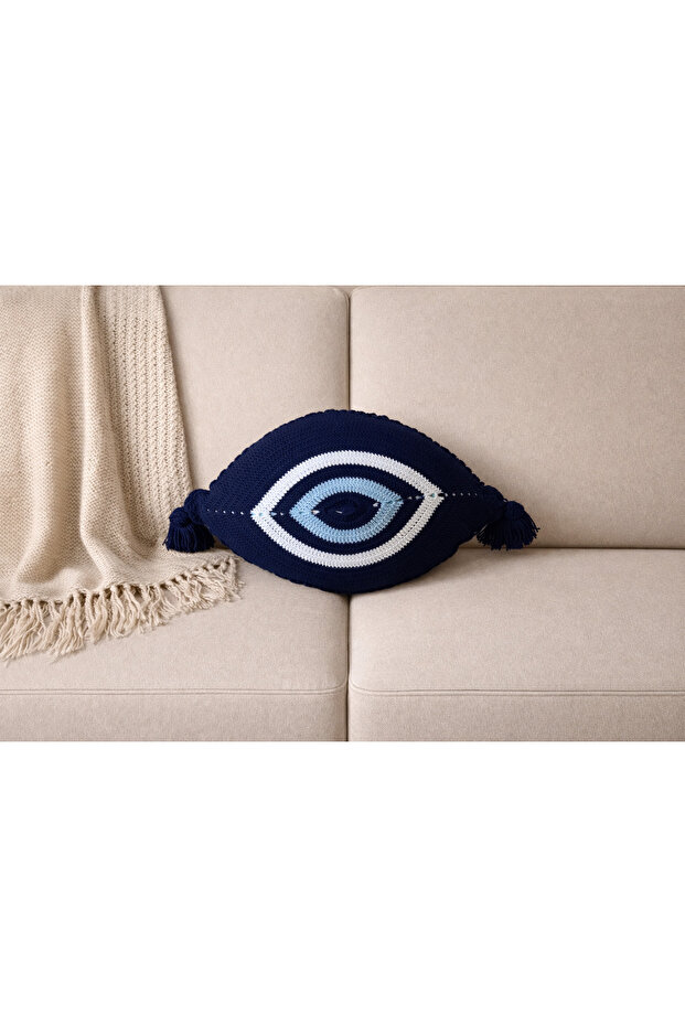 Eye-Patterned Kirlent