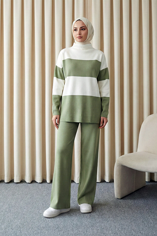 Half-Throat Stripe Knitwear Set - Water Green