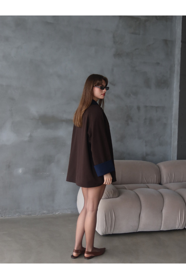 طقم سترة وتنورة من قماش الجبردين - 6