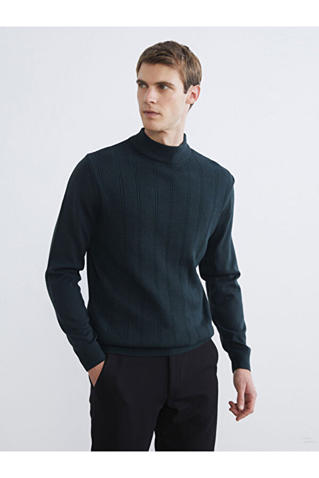 Esvab • Modern & Distinctive Half Fisherman Roba Collar Men's Knitwear Sweater