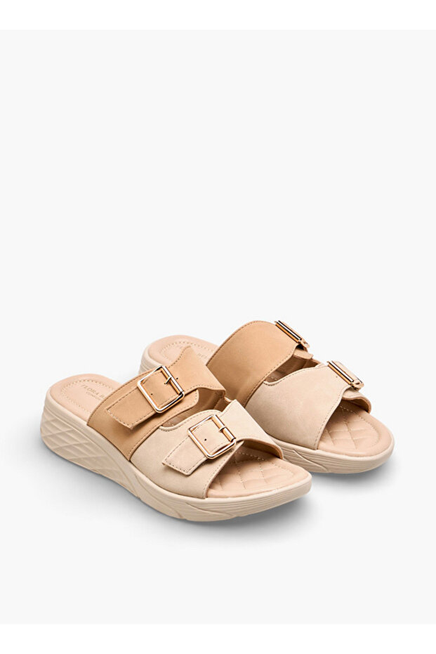 Women Buckled Strap Comfort Sandals