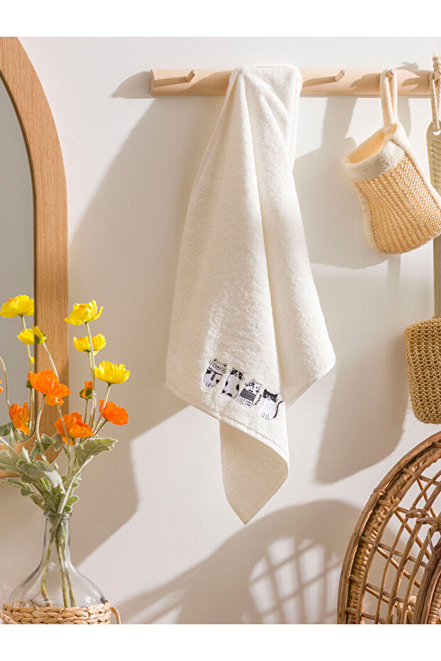 Nevavm Embroidered Face Towel with Difference in Color 50X80 cm