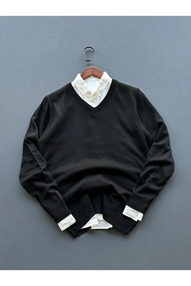 V-Neck Knitwear Sweater