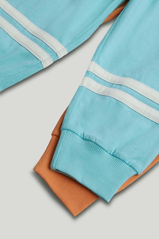 طقم بيجامات جامعية مكون من قطعتين - 3