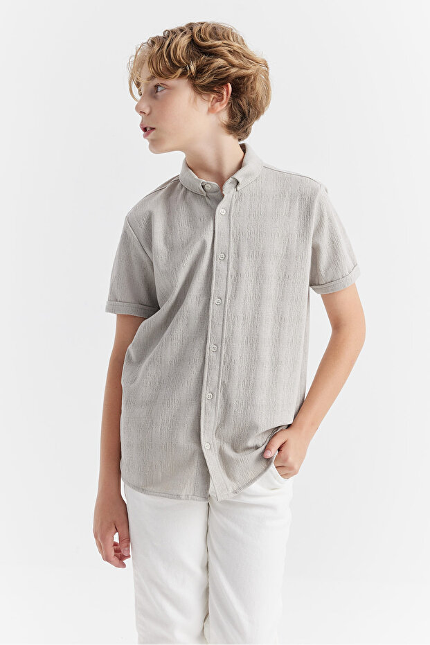 Boy's Collared Buttoned Textured Shirt - 4