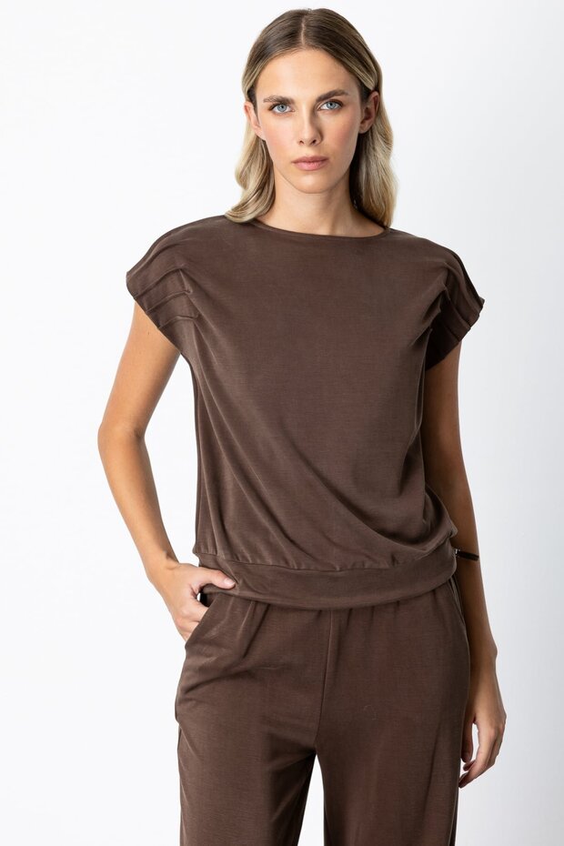 بلوزة بياقة دائرية وأكمام مخيطة - 1