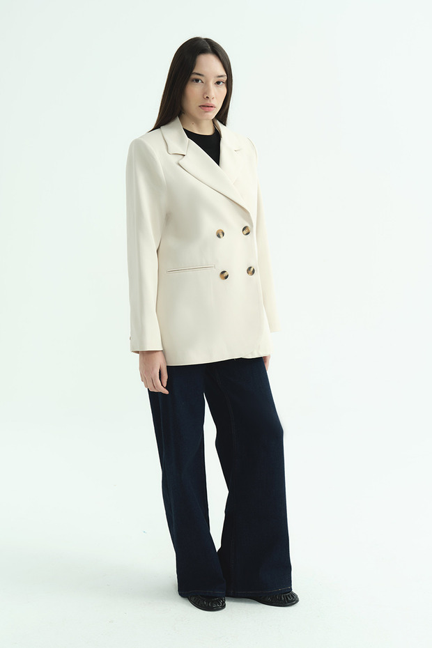 سترة مزدوجة الصدر مزينة بالأحجار - 4