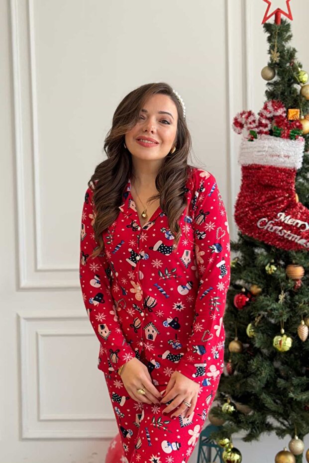 طقم بيجامة منقوشة مع جوارب - 6