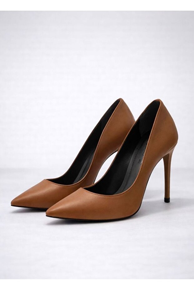 Red Sole Heeled Tan Stiletto Shoes