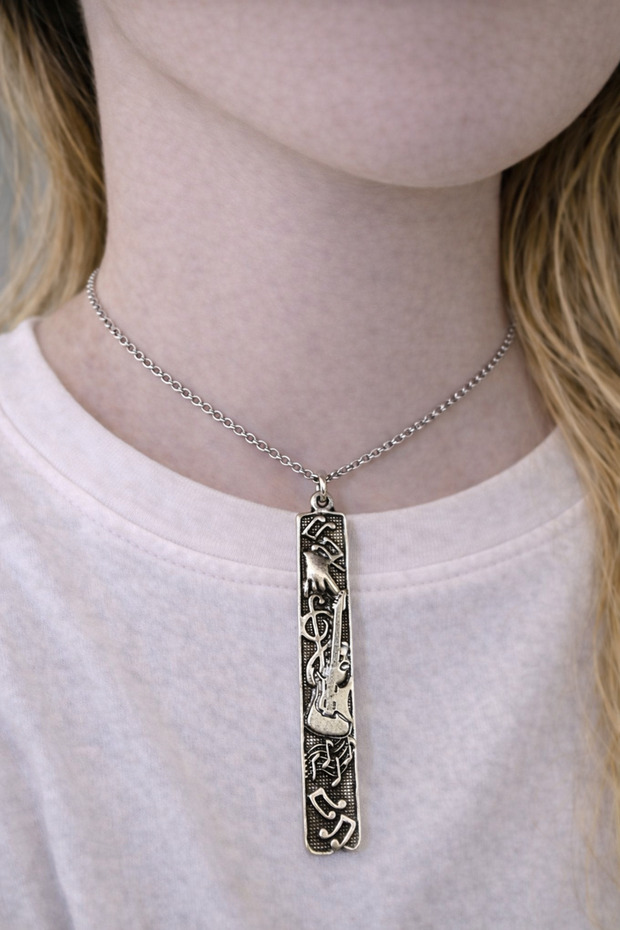 Thin Long Rectangular Formed Symbolic Patterned Metal 60 cm Chain Necklace