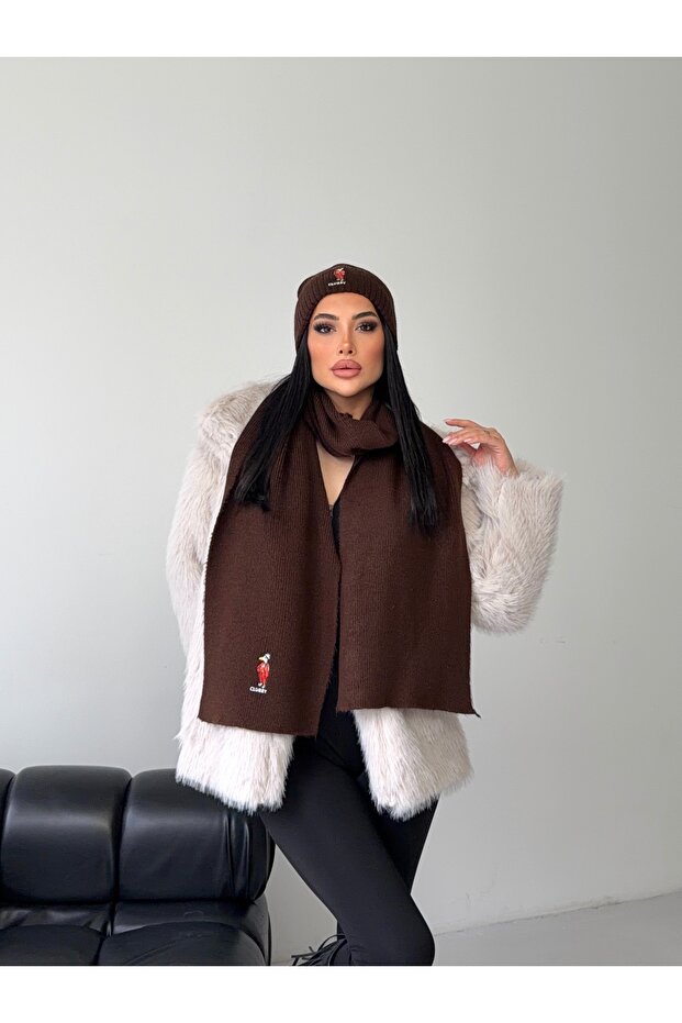 Duck Embroidered Knitwear Scarf & Beanie Set