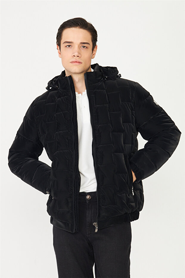 Siyah Kapşonlu Kaban - 6