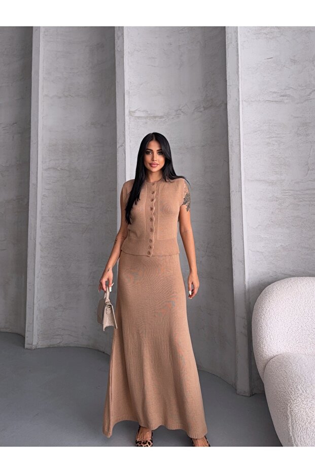 Button Detailed Vest Skirt Knitwear Set