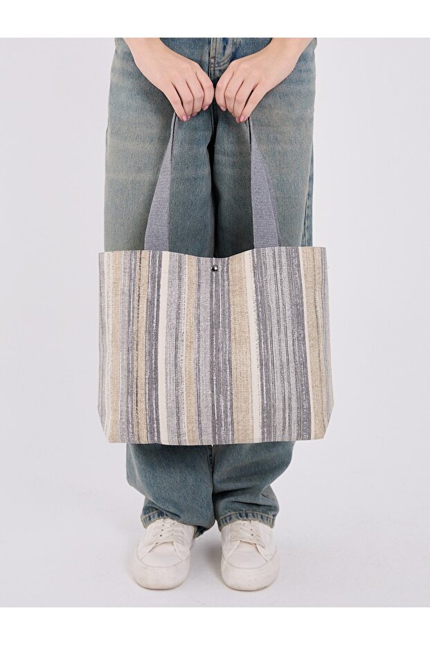 Striped Pattern Women's Shoulder Bag - 15" Laptop Compatible - Washable Casual Bag with Lining and Interior Pockets