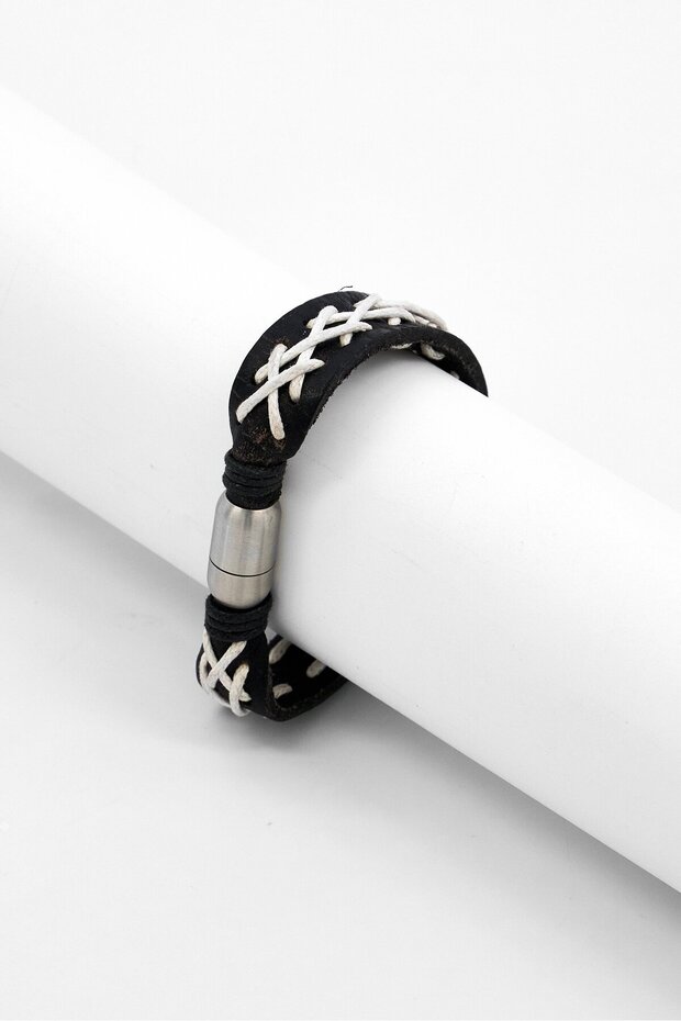 سوار رجالي من الجلد الأسود - 2