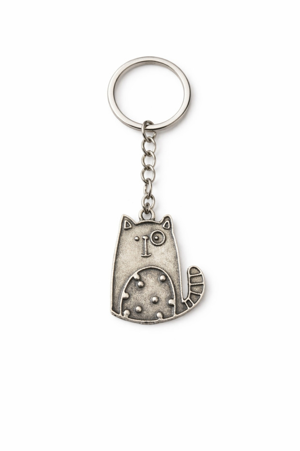 Metal Design Keychain with Cat Figure