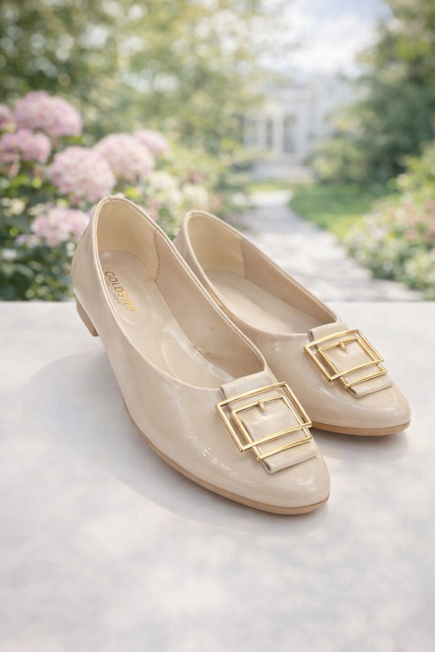 ✨ Women's Ballerina Shoes with Gold Buckle (Cream & Black) – Elegant and Comfortable Design