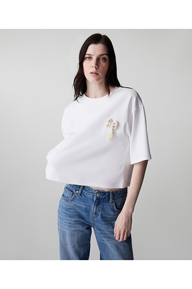 T-Shirt with Artificial Pearl Accessories