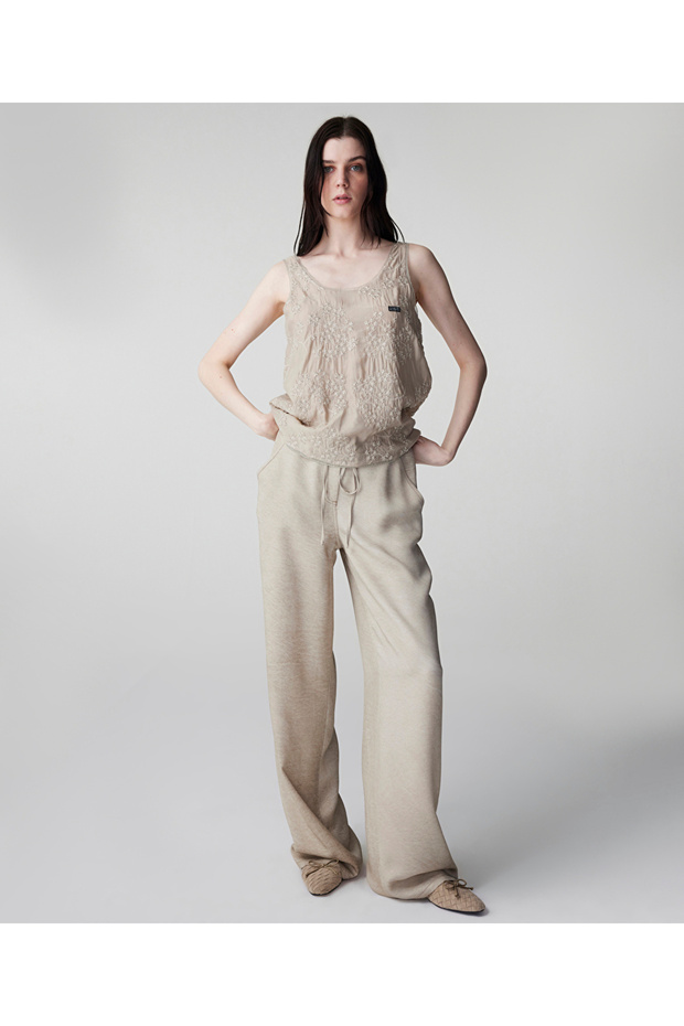 İşlemeli ve logo patch'li bluz - 5