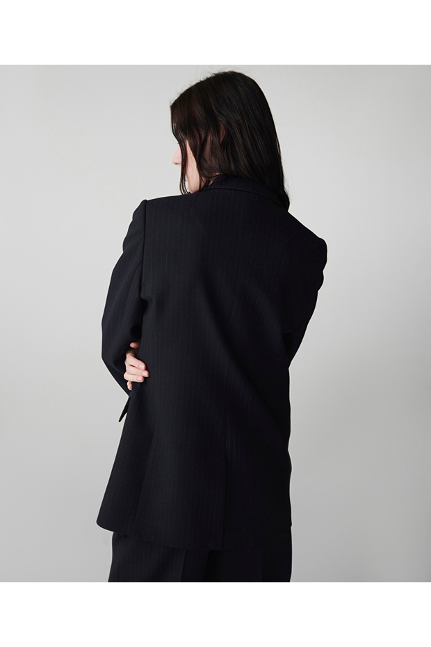 سترة بزر معدني بنمط خطوط - 6