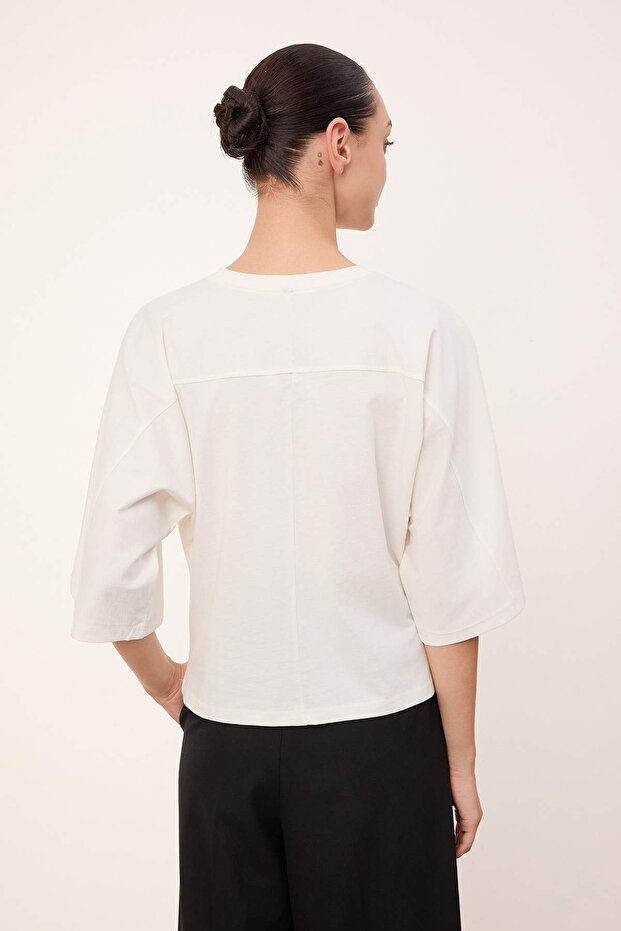 Wardrobe Essentials-Ekru Geniş Kalıp Yarasa Kol %100 Pamuk Örme T-Shirt TWOSS26TS00047 - 7