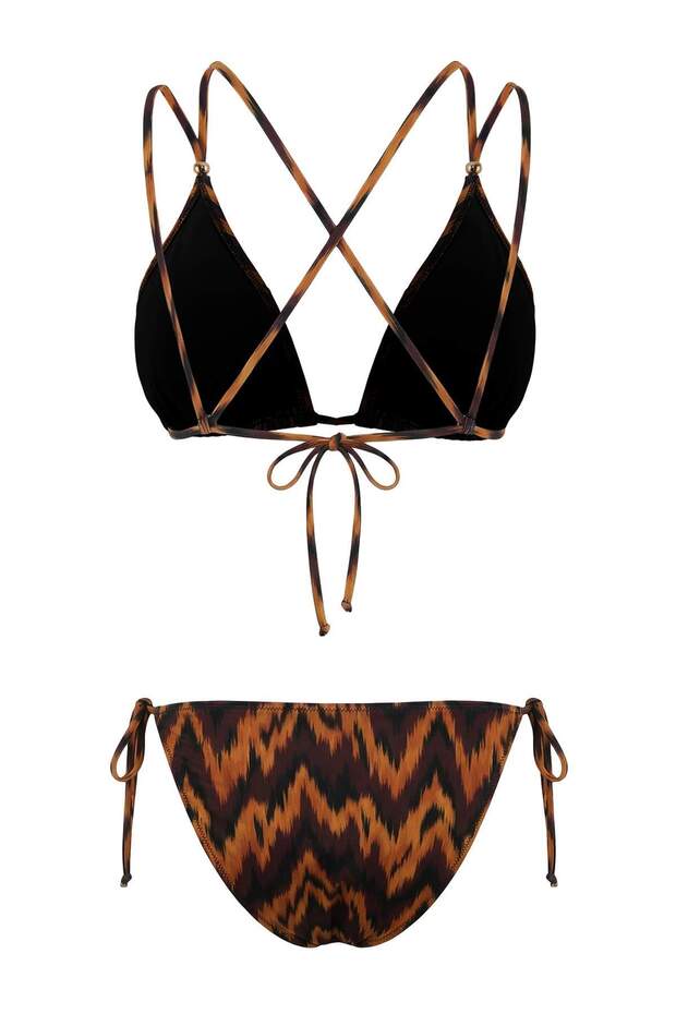 Batik Desenli Üçgen Kaplı Aksesuarlı Düşük Bel Regular Bikini Takımı TBESS26BT00048 - 7