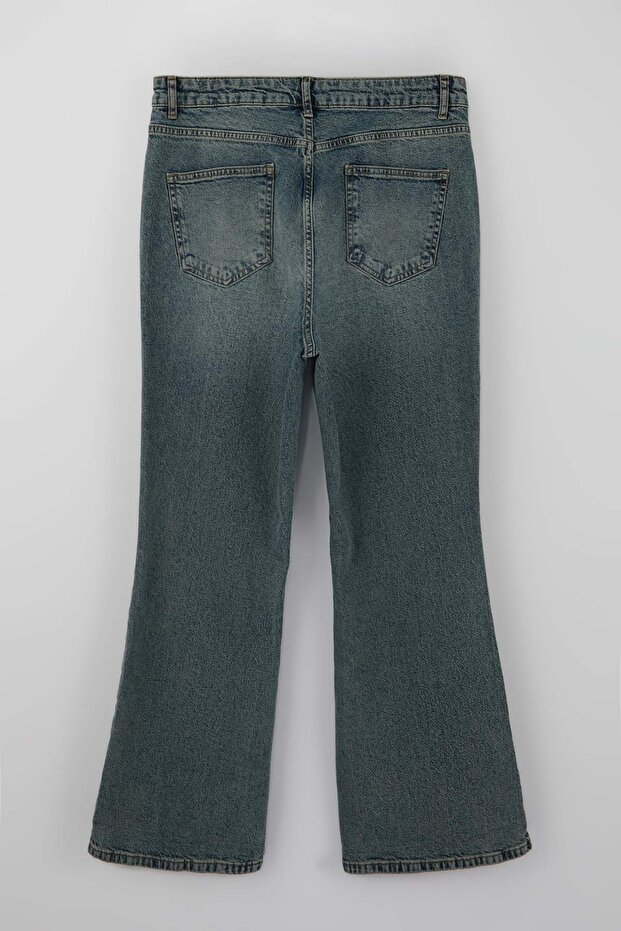 Koyu Mavi Yüksek Bel Comfort/Esnek Flare Fit İspanyol Paça Büyük Beden Jeans TBBSS26CJ00025 - 7